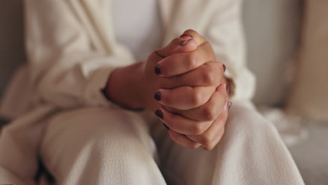 woman praying