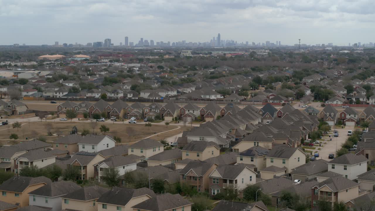 Establishing aerial shot of residential housing in the Mission Bend area of Southwest Houston, Texas. Ideal for real estate, development, and suburban lifestyle projects