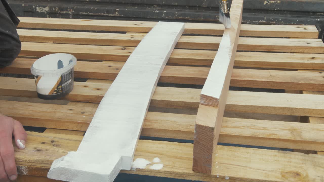 Painting the end grain of a plank