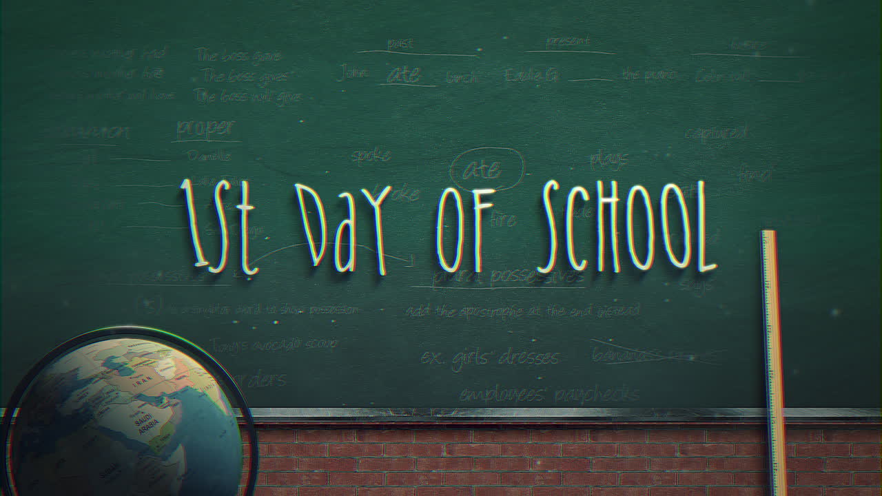 칠판에 텍스트가 있는 학교 첫날