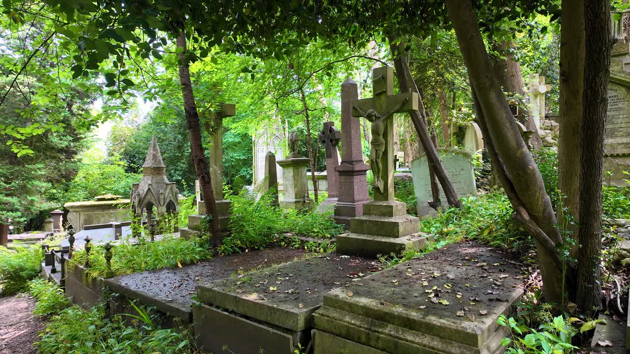 Angels within Highgate Cemetery, London, United Kingdom