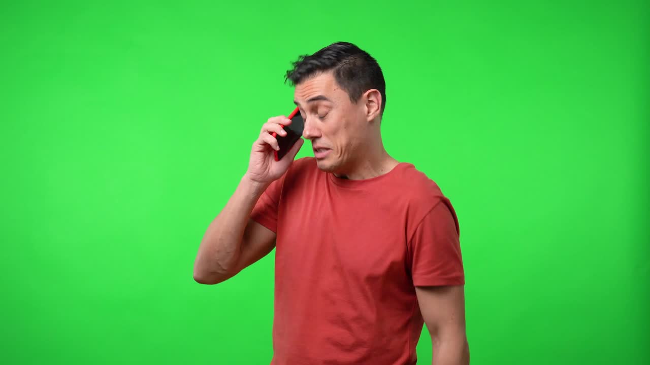 Happy man talking on the mobile. Medium shot.