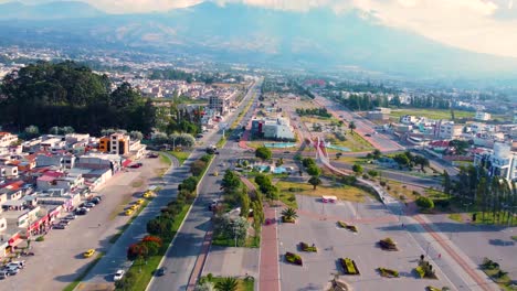 vista desde un avión no tripulado del parque lineal de ibarra, ecuador