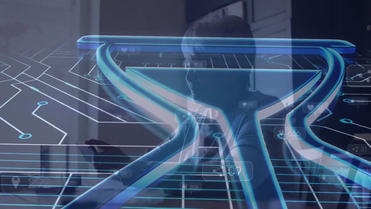 스마트 폰을 사용하는 여성 위에 모래시계와 회로판의 애니메이션