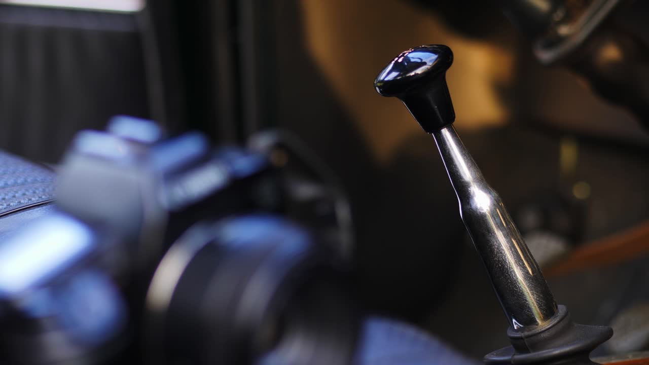 opel olympia classic car gear knob detalle macro shot, cámara lenta de 50 fps