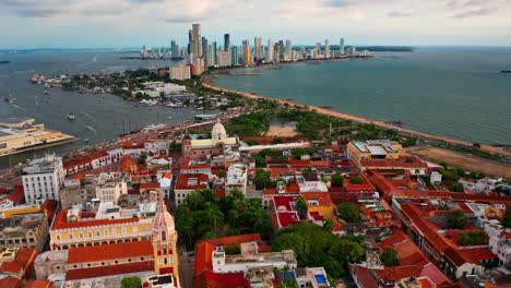 vista aérea de la ciudad vieja de cartagena de indias en colombia