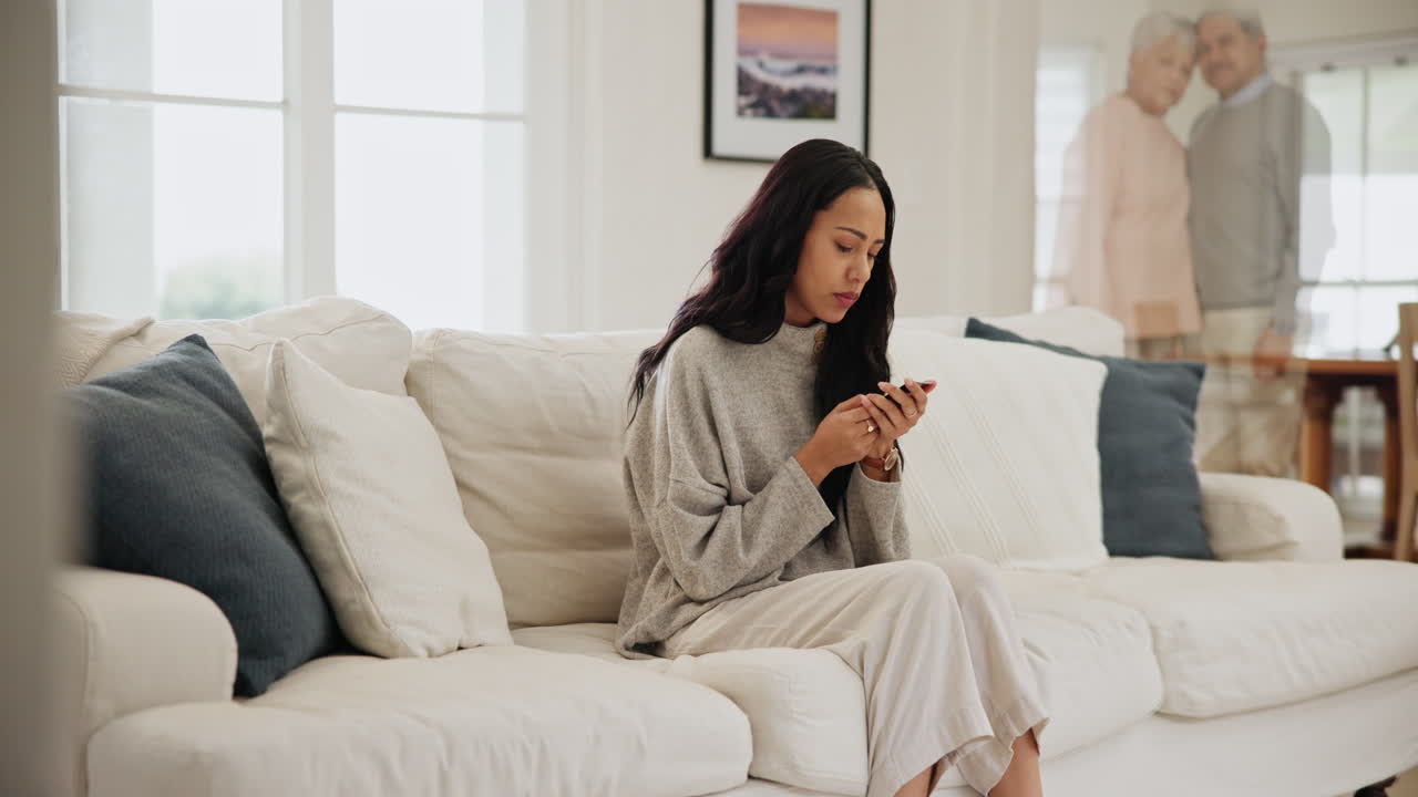 슬프고, 여성과 슬은 애도의 집에서