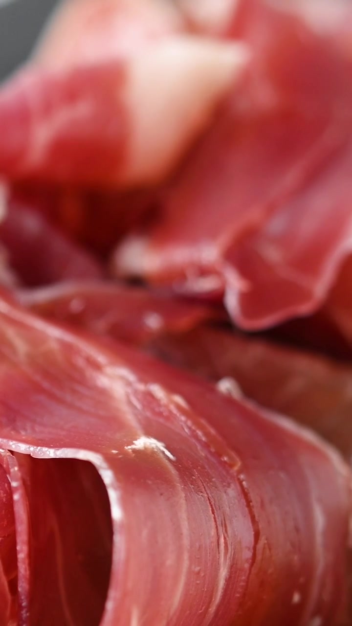Fette di prosciutto Serrano spagnolo