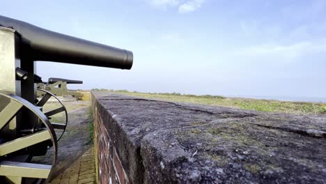 Bürgerkriegskanon-Im-Fort-Macon-State-Park-In-Der-Nähe-Von-Beaufort-Nc,-North-Carolina