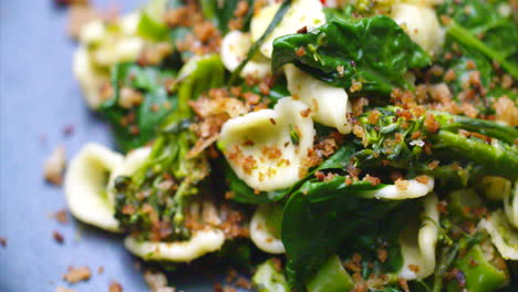 Close-up-of-broccoli-and-pasta-dish