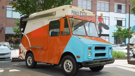 Wide shot of Ponce City Market&#039;s van