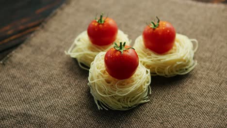 rolled spaghetti with tomatoes