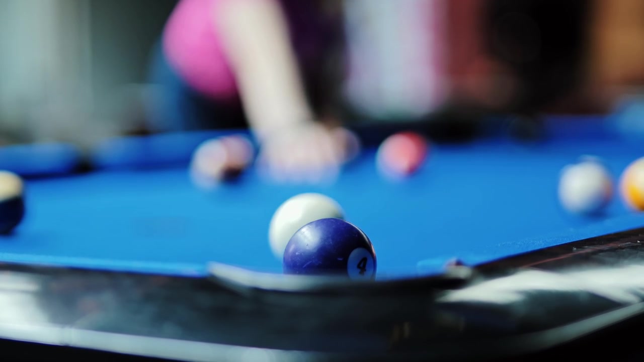Focused game moment highlights accuracy control and successful table play