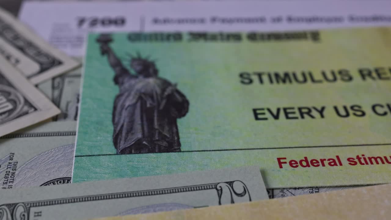 양식 7200: 코로나19로 인한 고용주 신용의 사전 지불 - 미국 달러 현금 지폐