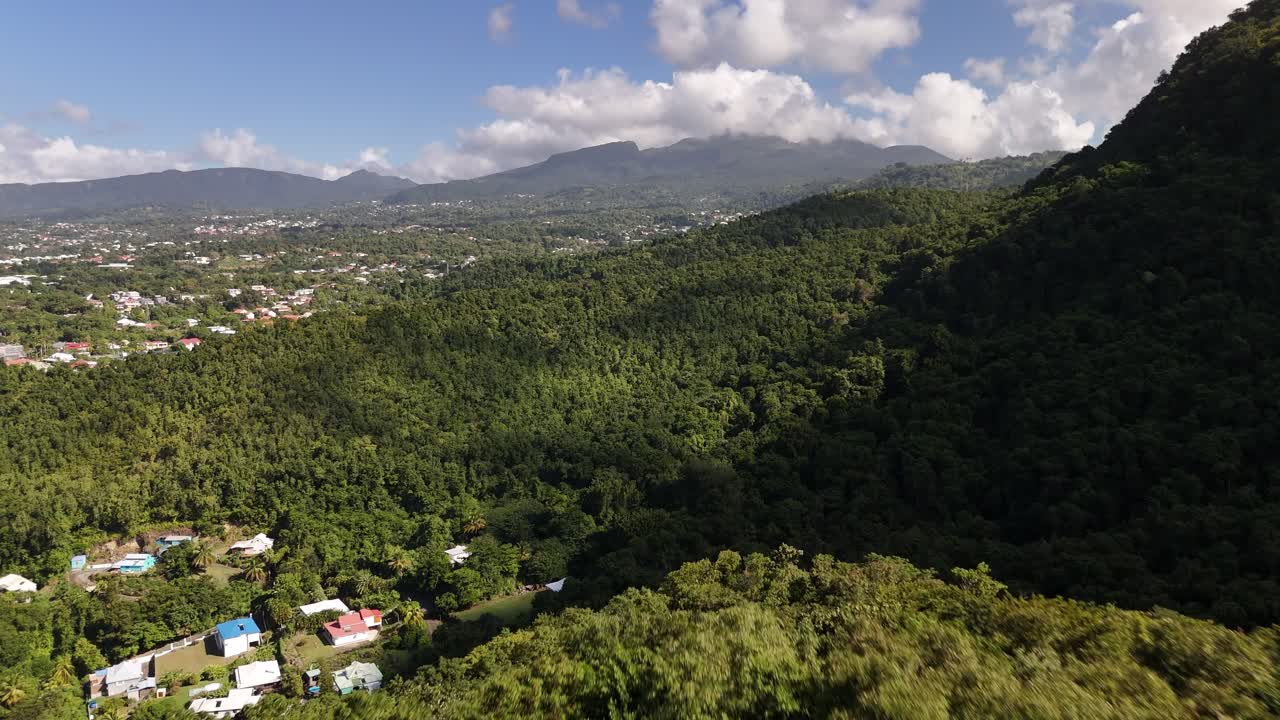 guadeloupe escénica: vistas aéreas de la belleza rural en 60 fotogramas por segundo