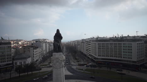 tiro de drone de estatua de marquês de pombal