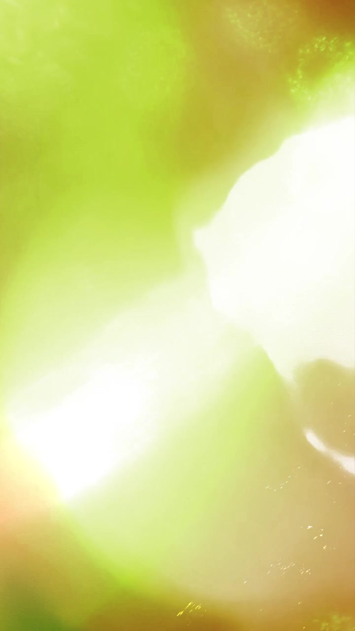 Abstract Light Leaks and Colorful Bokeh Transitions
