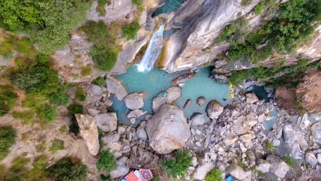 Cascada-De-La-Montaña-Babour-En-Setif