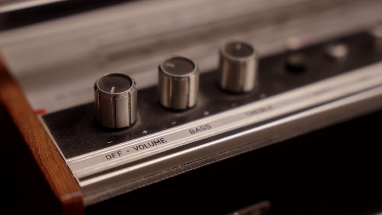 오래된 빈티지 라디오의 클로즈업