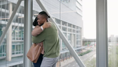 Airport,-business-woman-and-husband-hugging