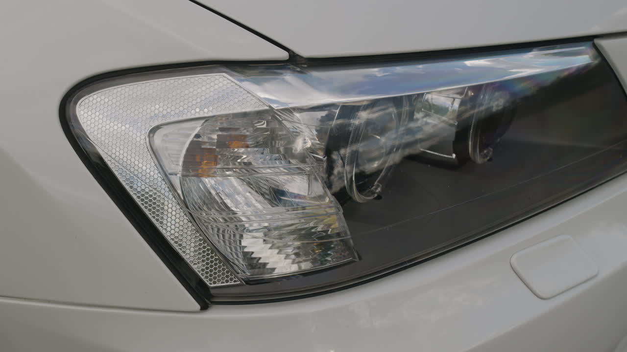 자동차 헤드라이트의 클로즈업