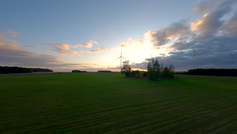 FPV-Renndrohne-Fliegt-Zu-Windkraftanlagen