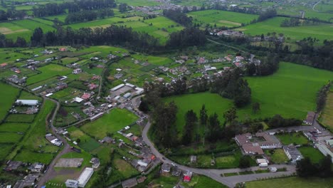 barrio guitig ciudad rural en ecuador comunidad agrícola paisaje dron