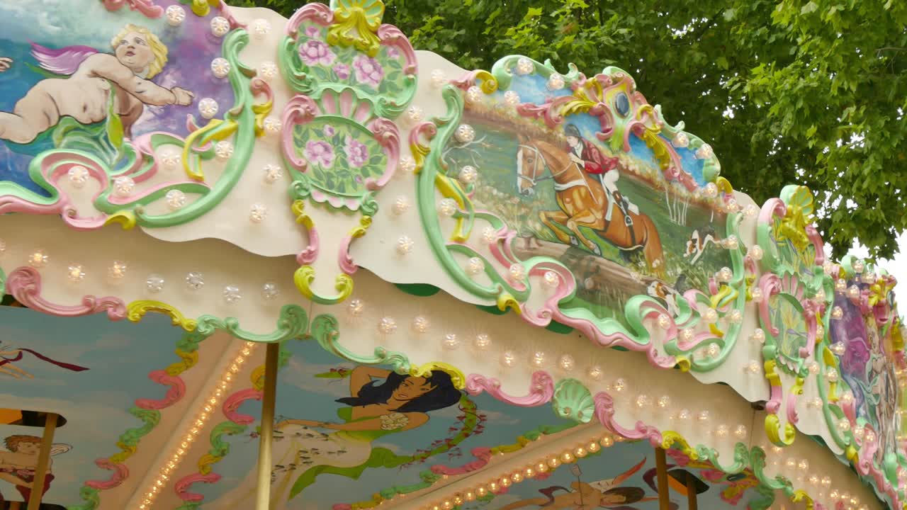 프랑스의 고전적 인  현대 카루셀