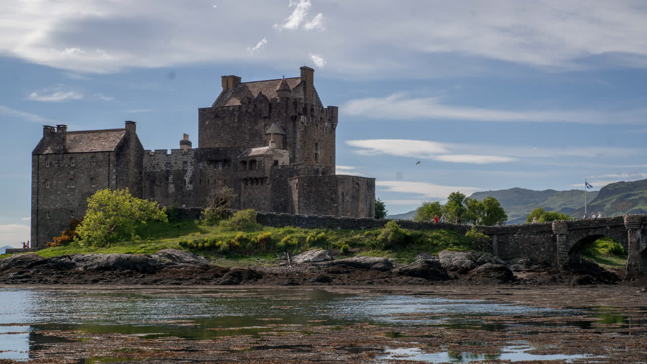 4K - Scotland Castle - Timelapse with blue sky