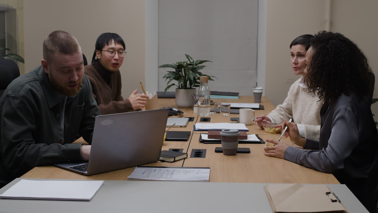 회의실에서 비즈니스 회의