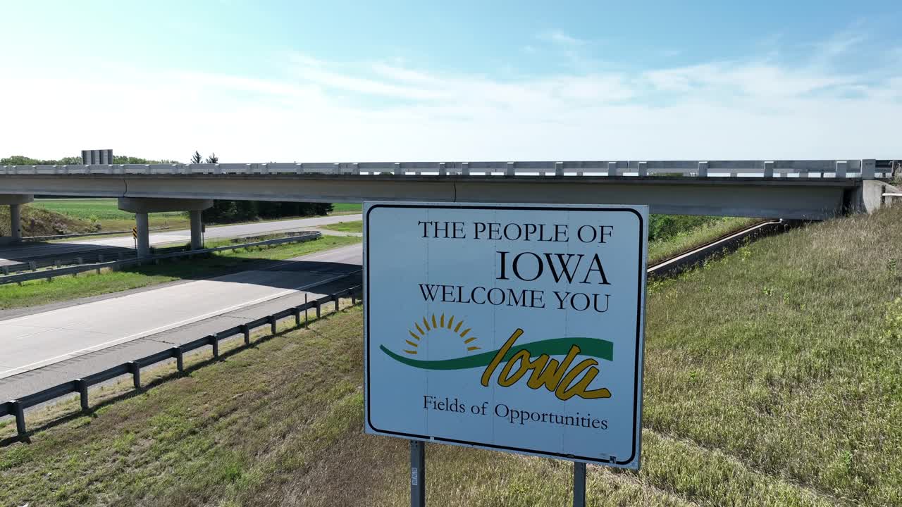 señal de bienvenida al estado de iowa