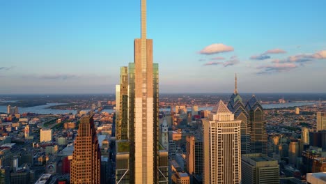 Philadelphia-Four-Seasons-Tower,-Golden-Hour-Sunset,-Skyline