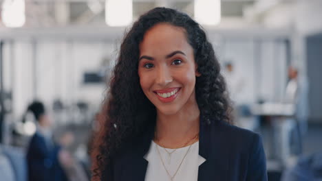 Éxito,-Sonrisa-Y-Rostro-De-Mujer-Negra.