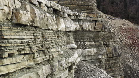 Luftaufnahme-Eines-Steinbruchs-In-Der-Schweiz