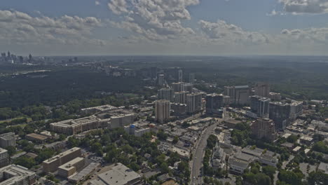 vista aérea de atlanta georgia v693 vista de pájaro de la ciudad y el espacio verde durante el día - dji inspire 2, x7, 6k - agosto de 2020