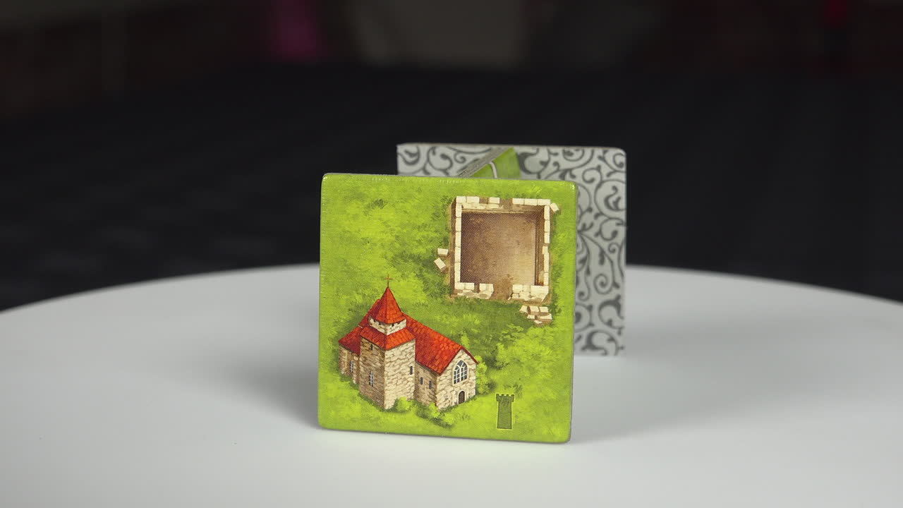 Carcassonne Rozšíření 4 Věž: Detailní pohled na destičky deskové hry