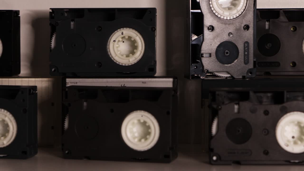 미니 dvd 카세트 테이프의 컬렉션 panning