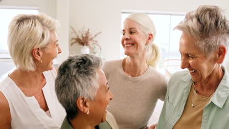 feliz, pulgares hacia arriba y retrato de mujeres mayores