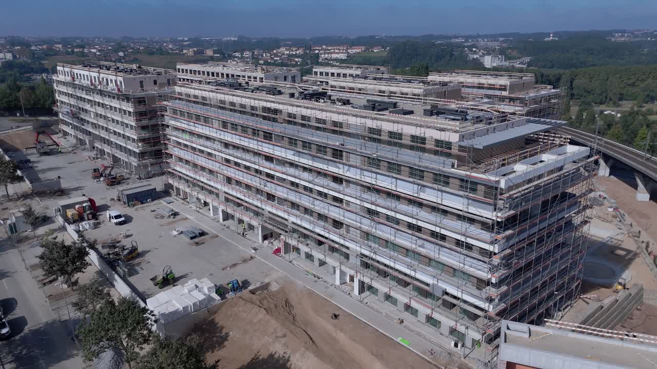 Buildings under construction in Porto