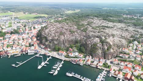 Fjällbacka-Hafen-Drohne-Pan-Schweden