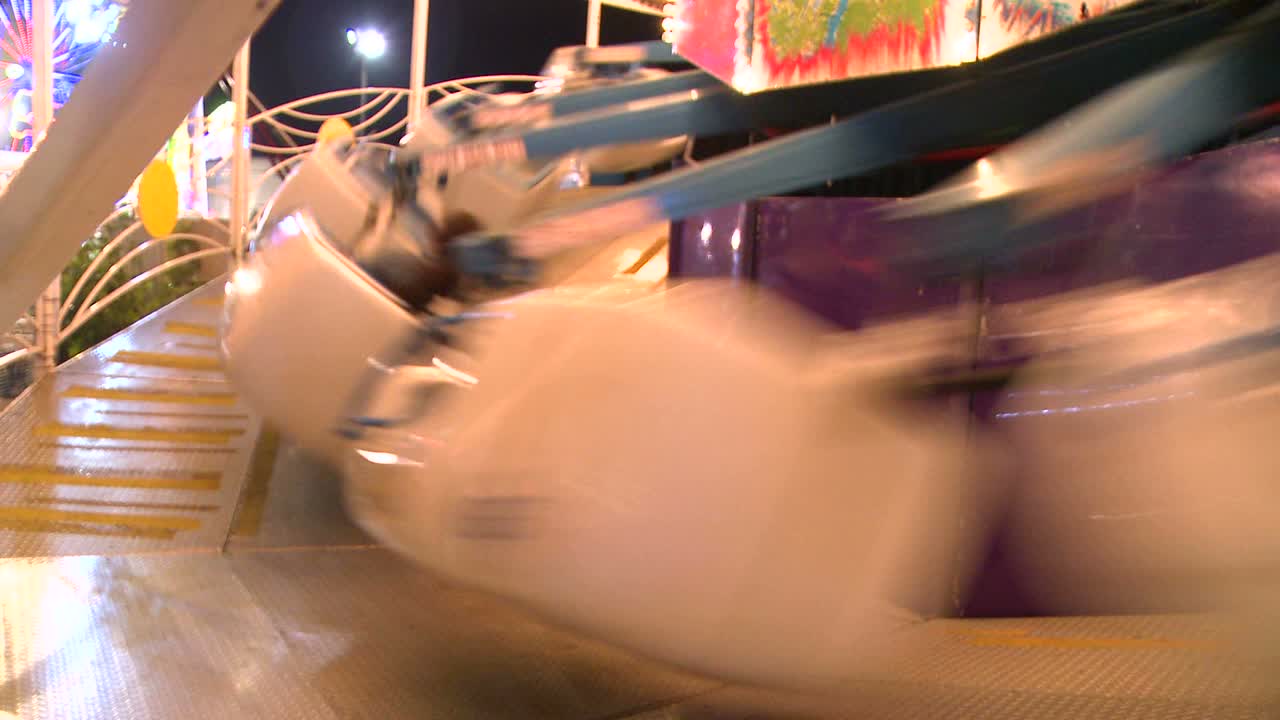 밤에 카니발을 타고 1