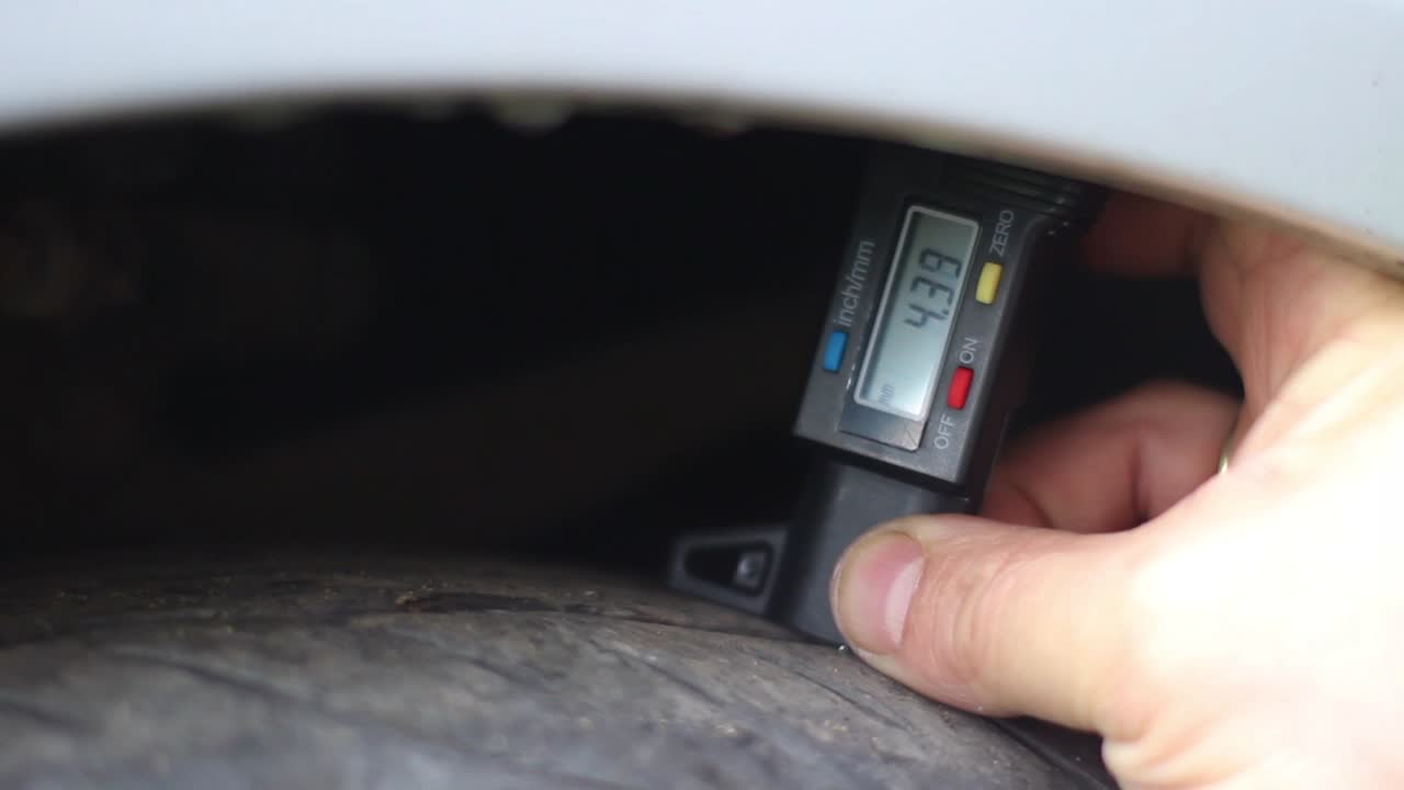 medidor digital de profundidad de la banda de rodadura del neumático con lcd