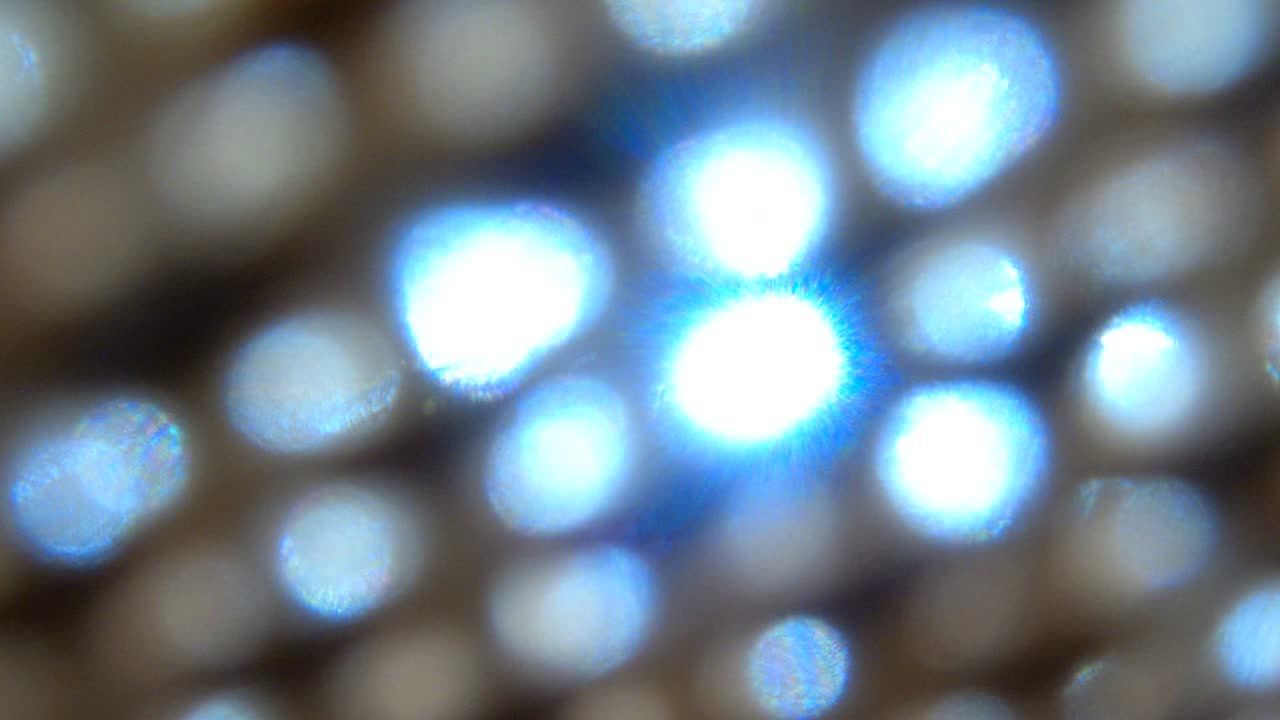 las bolas de espejo brillantes