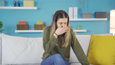 Sick-teenage-girl-sneezing.