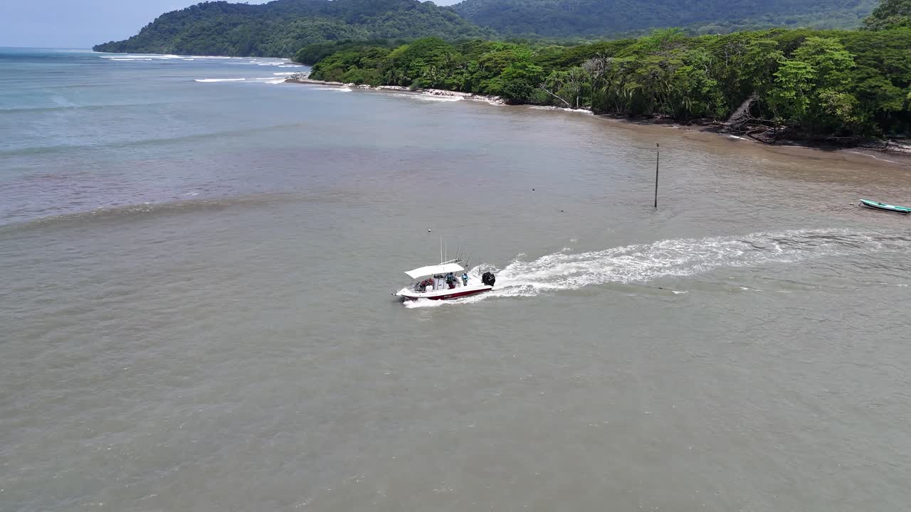 Aerial images of nature, ocean, fishing boat, Costa Rica, Cóbano, Puntarenas
