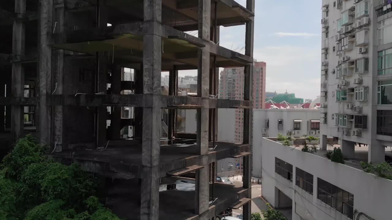 마카오 버려진 건물의 붐 드론 샷 낮추기