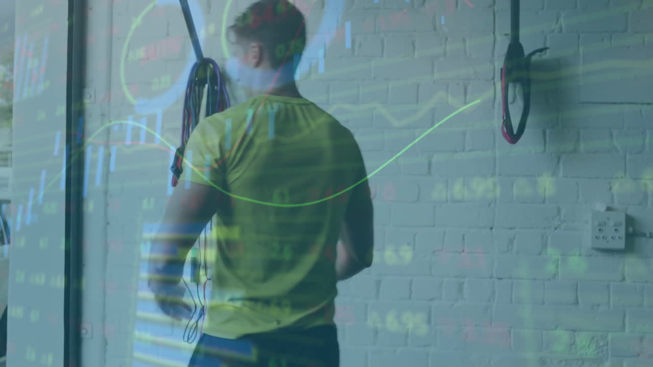 animación de gráficos, círculos de carga y tablero de negociación sobre hombre caucásico haciendo pullups