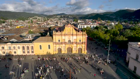 frontal-shot-of-main-church-of-san-cristobal-de-las-casas-chiapas-at-sunset