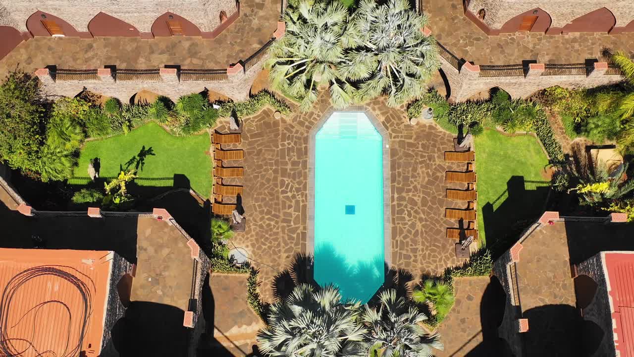 namib 사막 나미비아 3의 sossusvlei 지역에 있는 화려한 르 미라지 리조트 롯지 호텔 성 및 스파의 공중