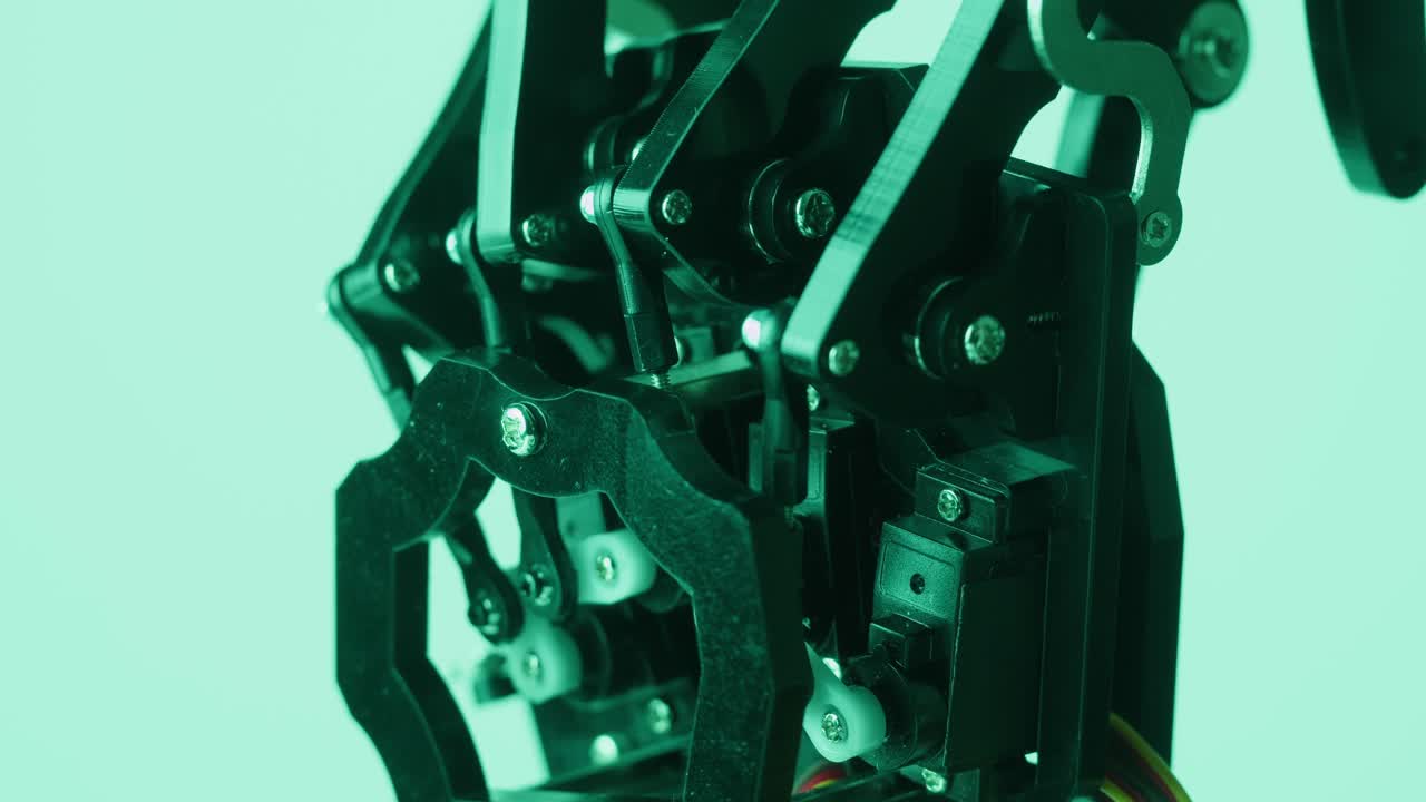 로 손 메커니즘의 클로즈업